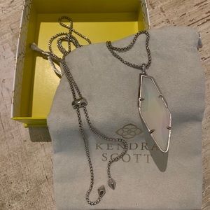 kendra scott Beatrice necklace
